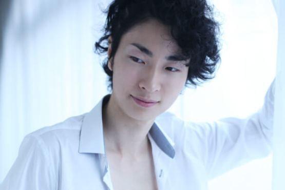 日本節目巧遇「女性向紅牌AV男優」因負債2千萬爆肥30Kg大崩壞：還債都靠這一根雞O(笑