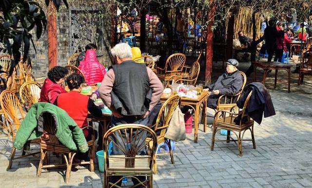 中國最懶的城市...走到路上「每個人不是打麻將就在喝茶」有錢又有閒...網嗨：根本天堂！